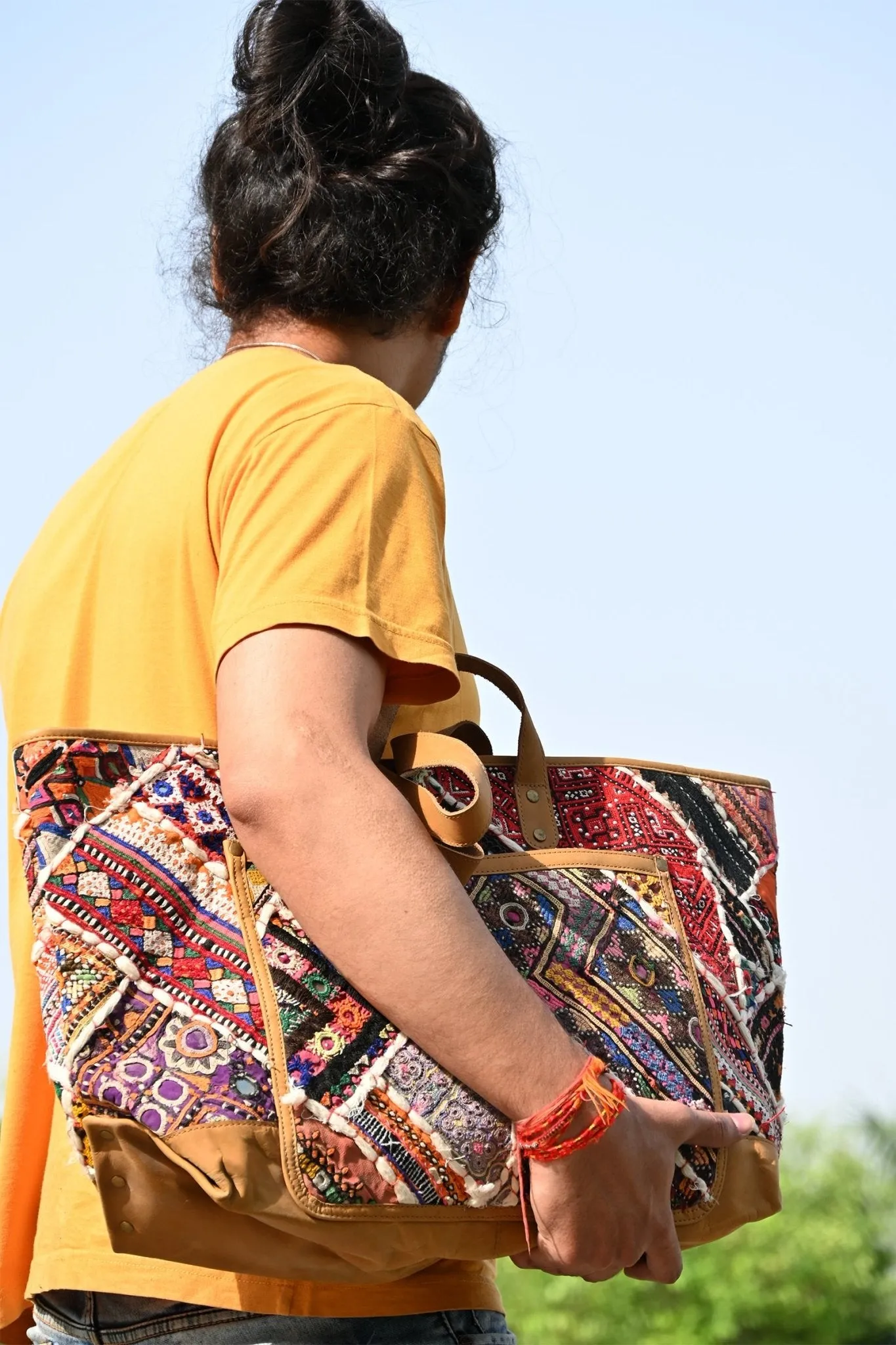 BARREN - VINTAGE FABRIC  PATCHWORK  HAND BAG